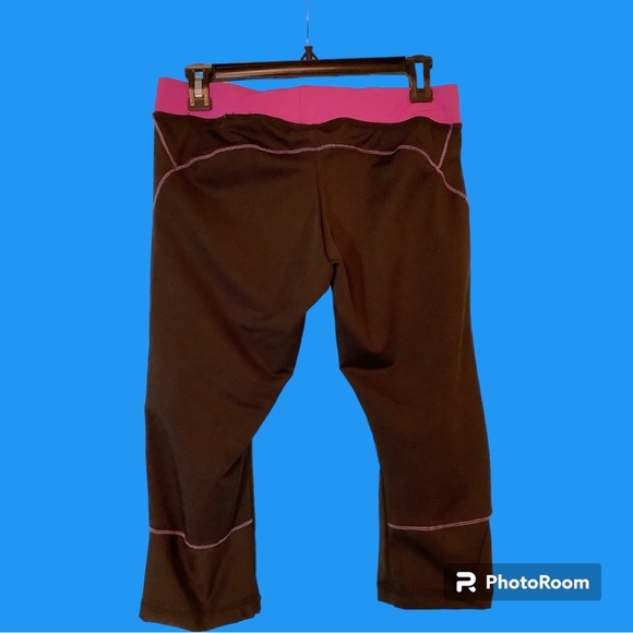 Nana fashion training capris. Ladies size large. New with tags. - Picture 2 of 3